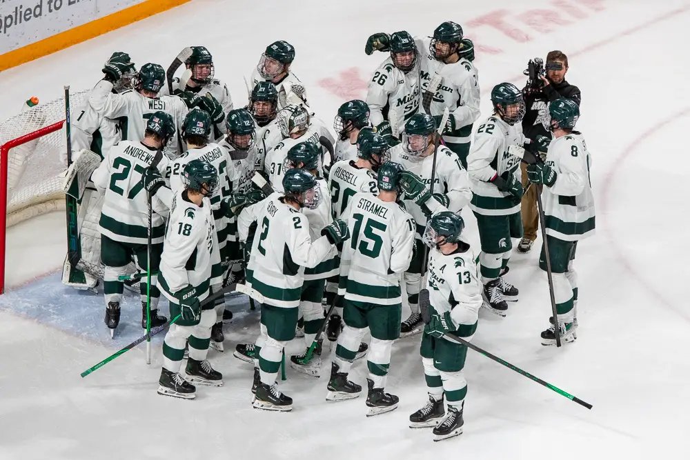 Michigan State back atop USCHO.com Division I Men's Hockey Poll with 31 first-place votes in Dec. 16 rankings - College Hockey