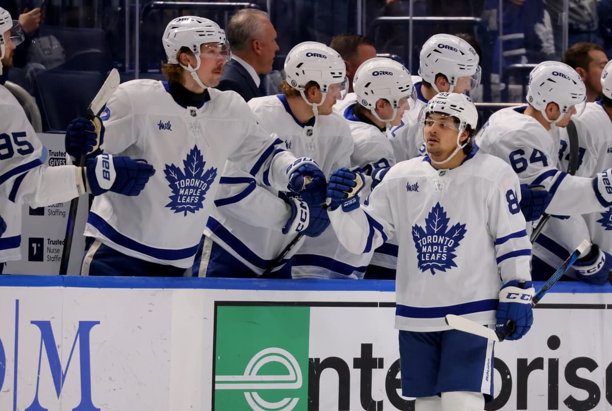 Knee Jerk Reaction: New-look third line leads the way again in Leafs’ win vs. Sabres