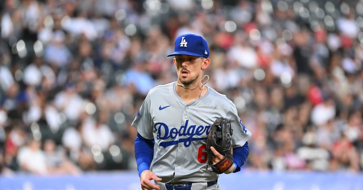 Royals sign Cavan Biggio to a minor league deal