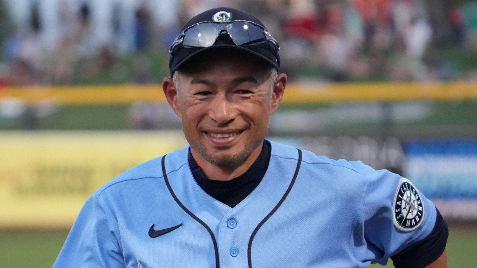 Derek Jeter reacts to shocking Ichiro unanimous HOF snub