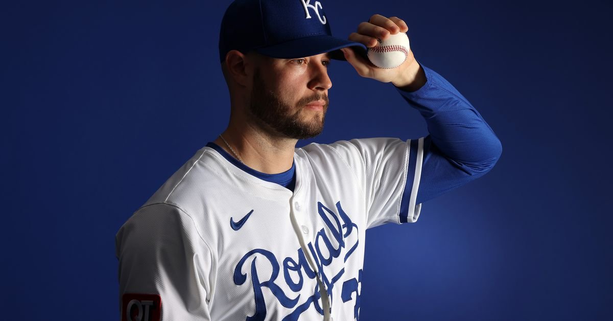 Royals non-roster pitchers drilled in 12-5 loss to Brewers