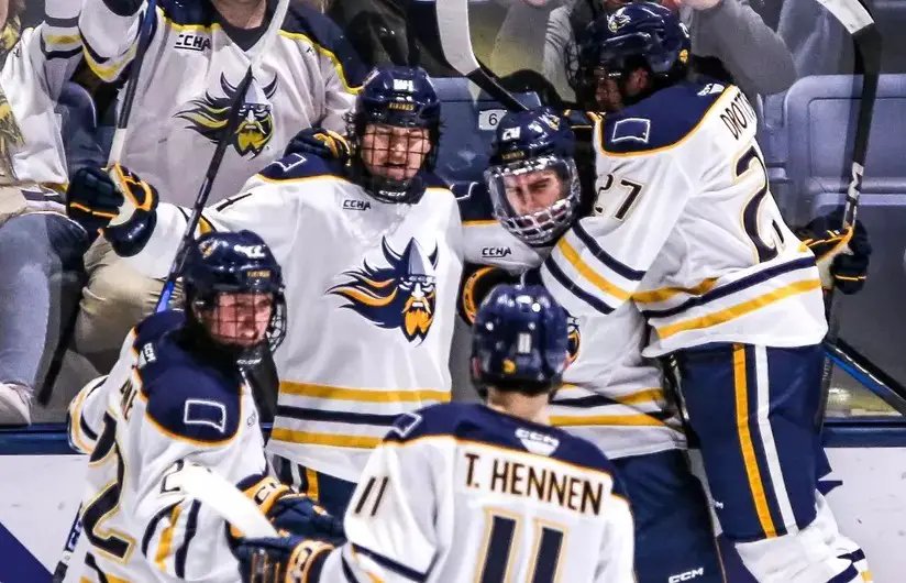 BRACKETOLOGY: Augustana, Maine, Quinnipiac help cause for 2025 NCAA tournament with strong weekends - College Hockey