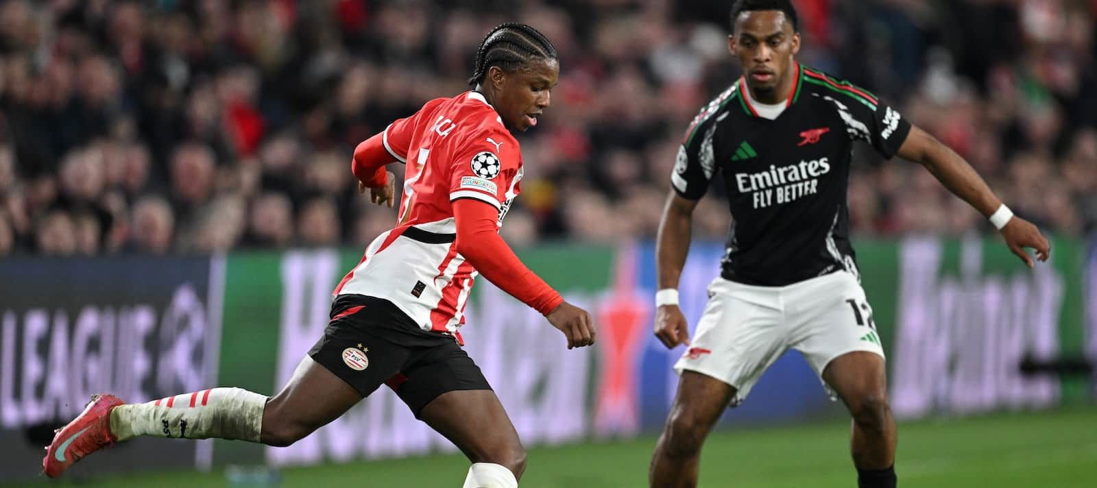 Tyrell Malacia returns to form with fantastic performance in big PSV Eindhoven win - Man United News And Transfer News