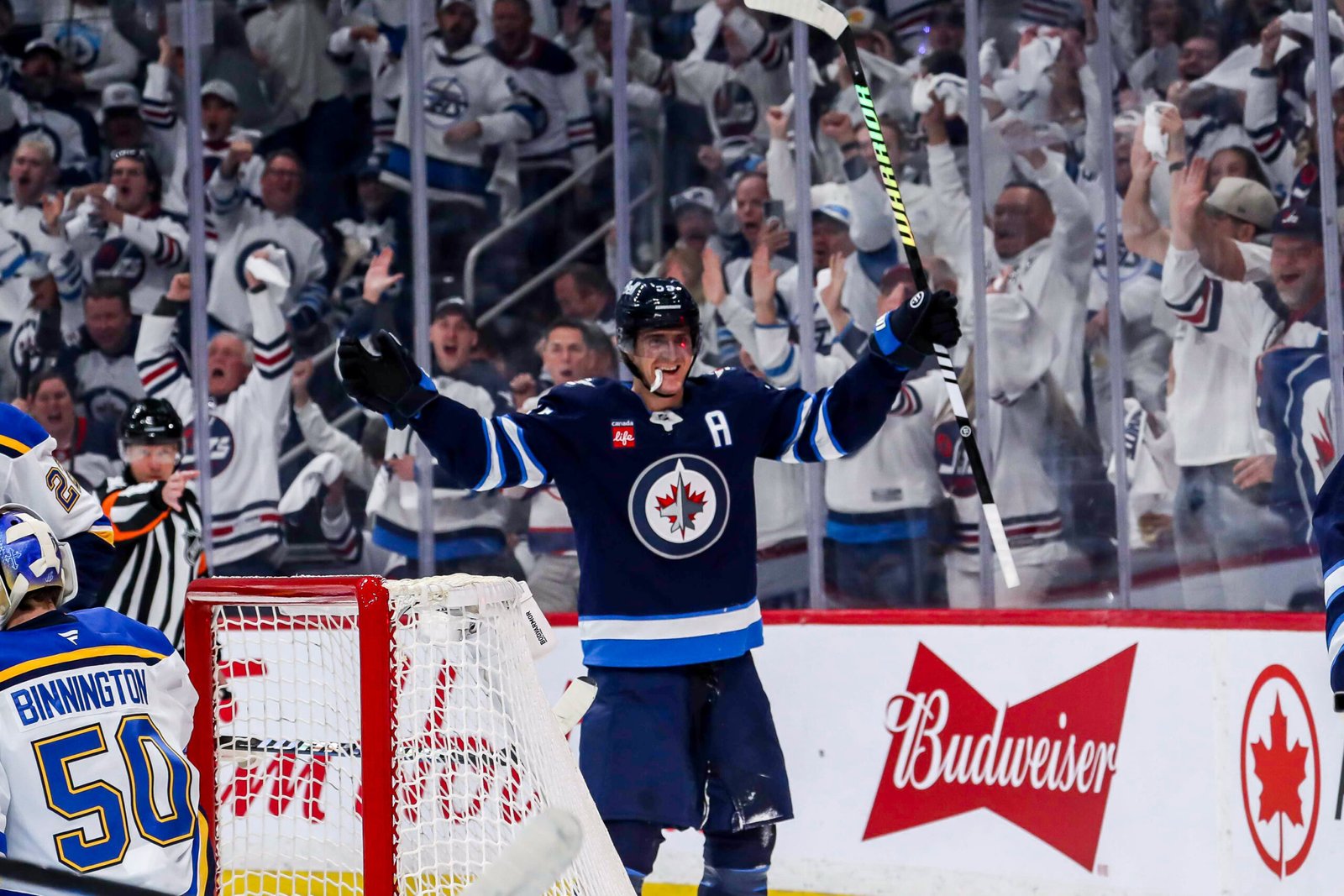 Connor Scores Late to Help Jets Beat Blues 5-3 in Game 1 - The Hockey Writers - NHL News