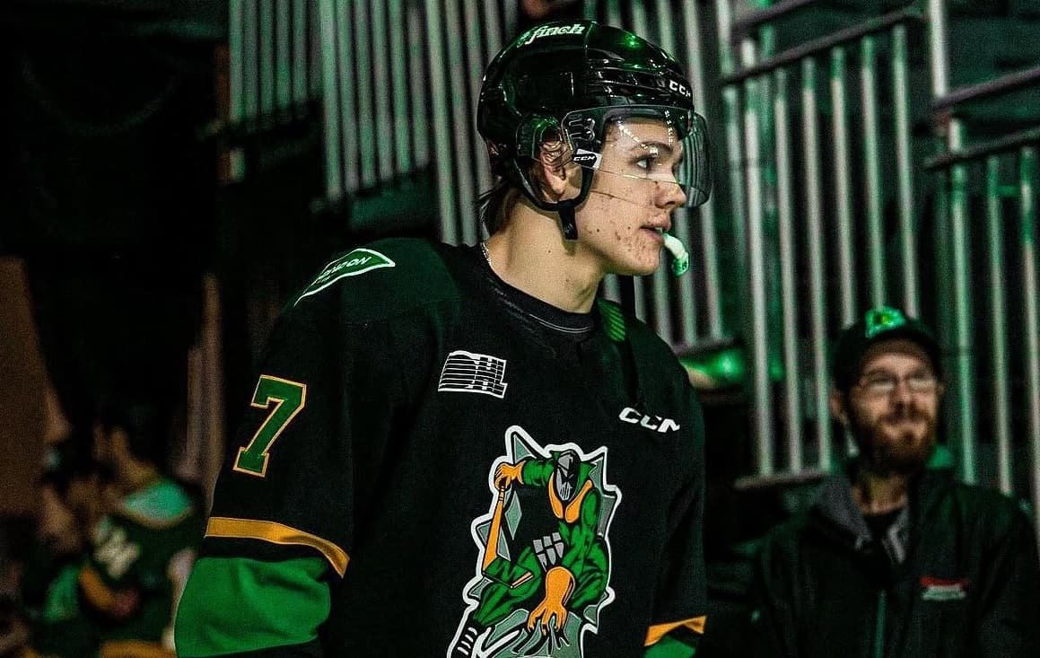 Easton Cowan’s playmaking ability on full display in London Knights’ opening win at Memorial Cup
