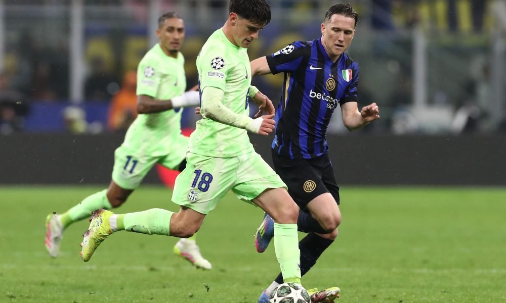 Barcelona forward postpones meeting with the club amid uncertain future