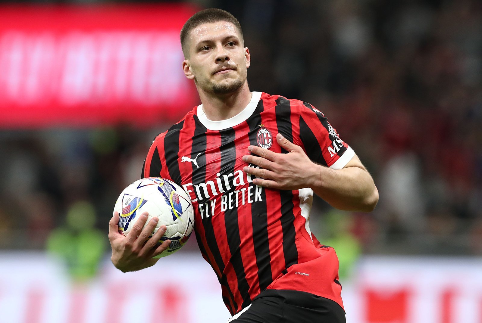 Milan announce exits for Abraham and Jović, the two strikers will not be a part of Allegri’s squad | Rossoneri Blog
