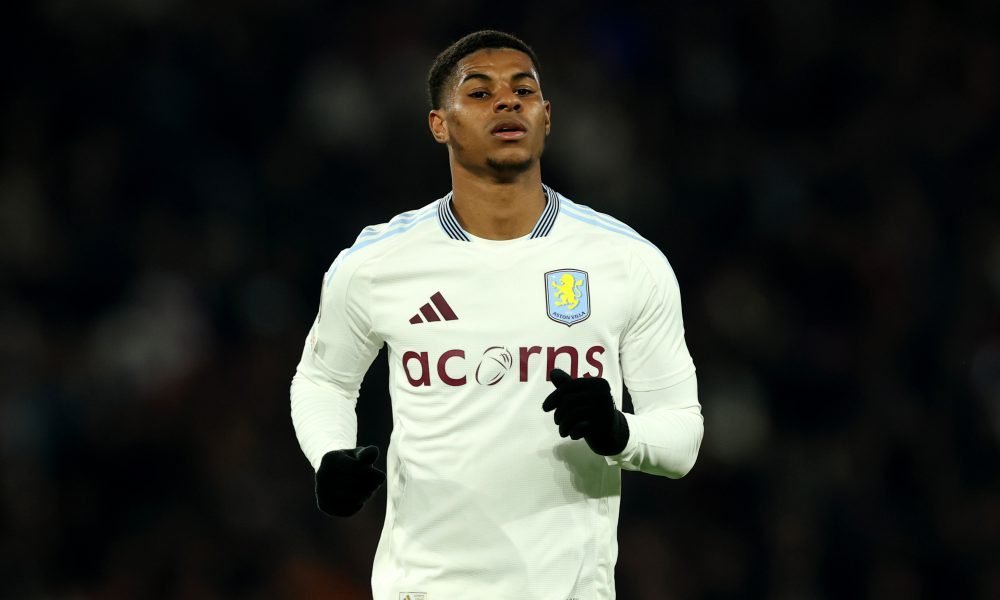 Manchester United slap €40 million price tag on top Barcelona attacking target - report