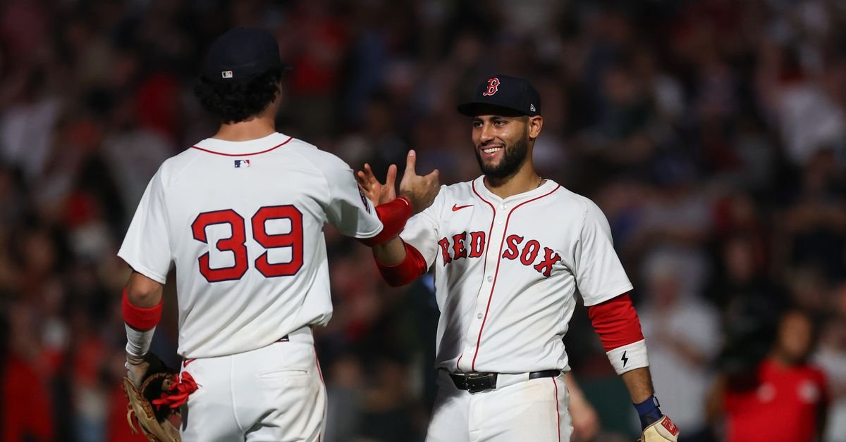 Laser Show at Fenway - Rays 3, Red Sox 4