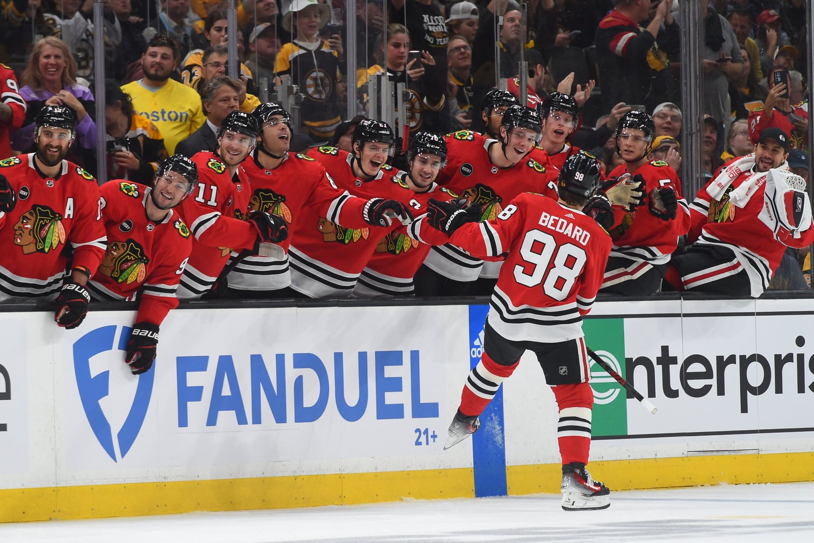 Blackhawks Balancing Act: Reflecting on the Roles of the Veterans & the Kids - The Hockey Writers - Chicago Blackhawks