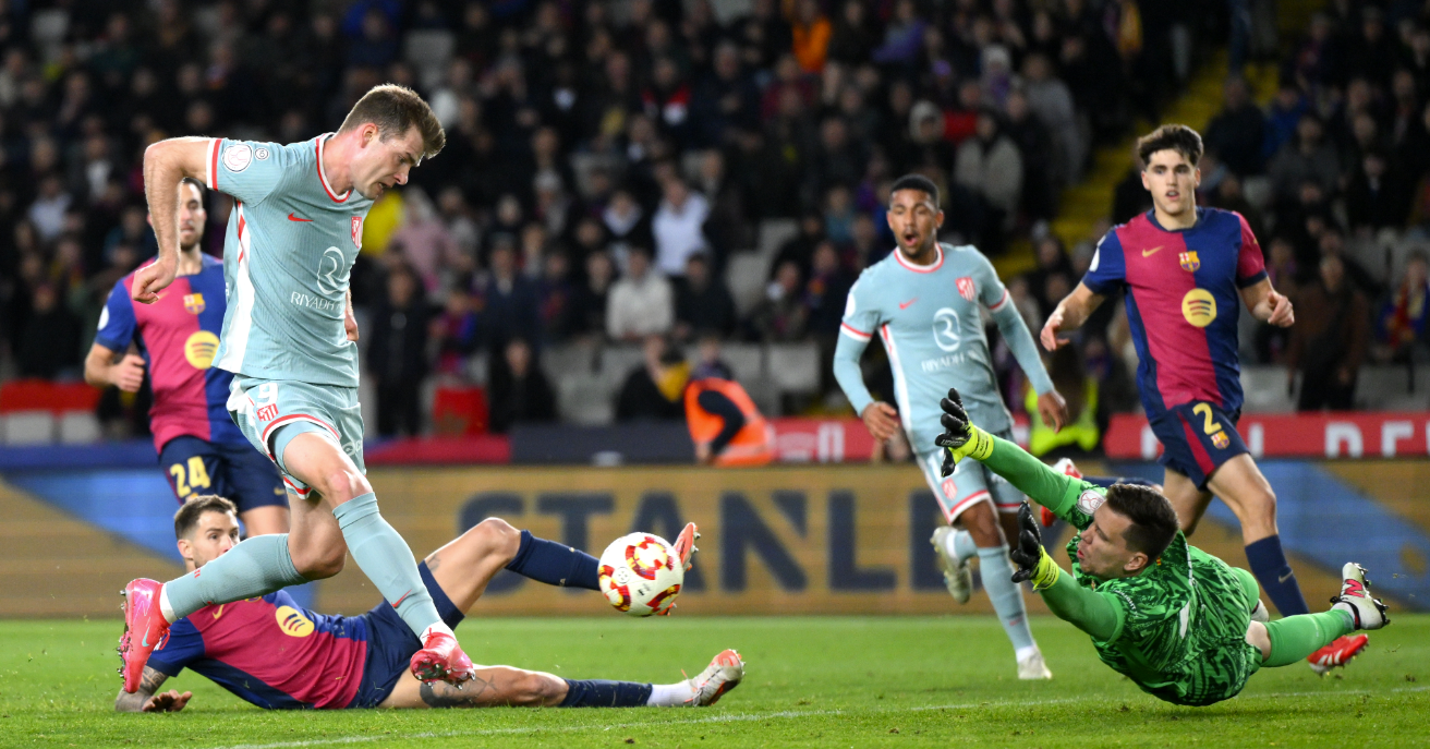 Newcastle discuss shock Sorloth deal - Three moves explored & Wissa demand made