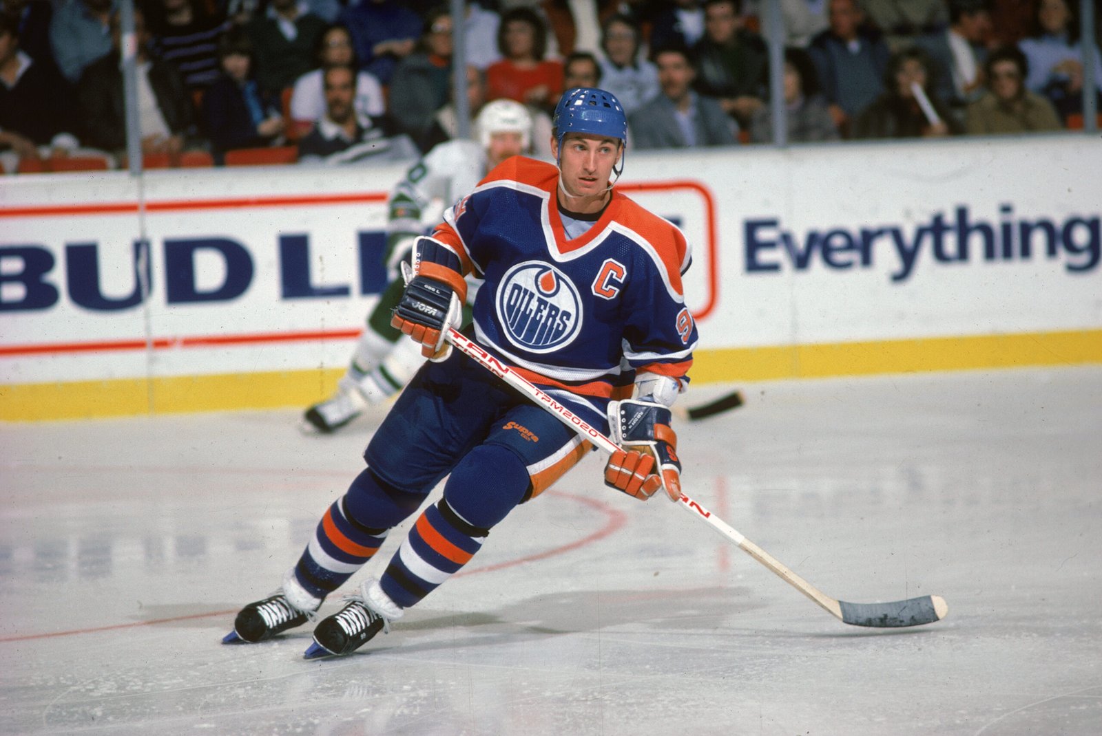 Top 10 Edmonton Oilers Players of All Time - The Hockey Writers - Edmonton Oilers