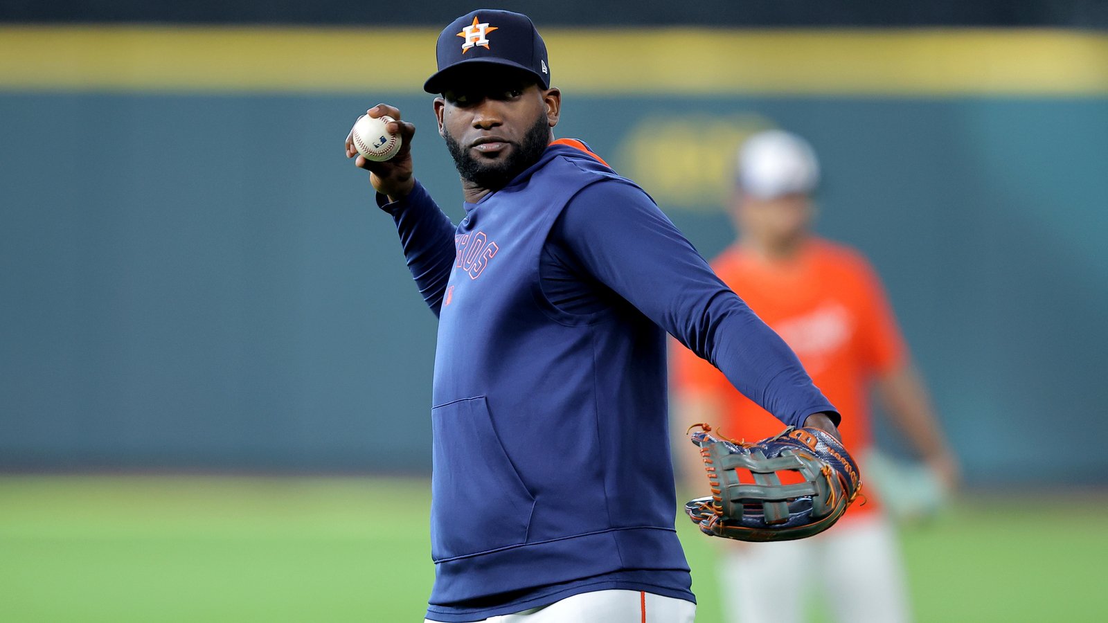 Astros star suffers gruesome injury while stepping on home plate