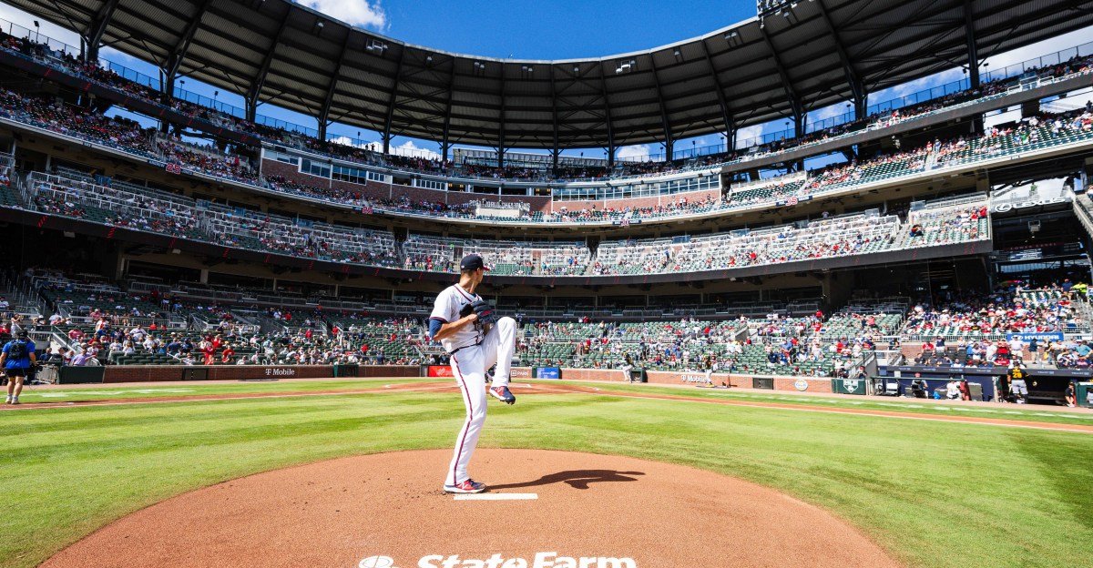 Charlie Morton goes out as a Brave in likely final career appearance