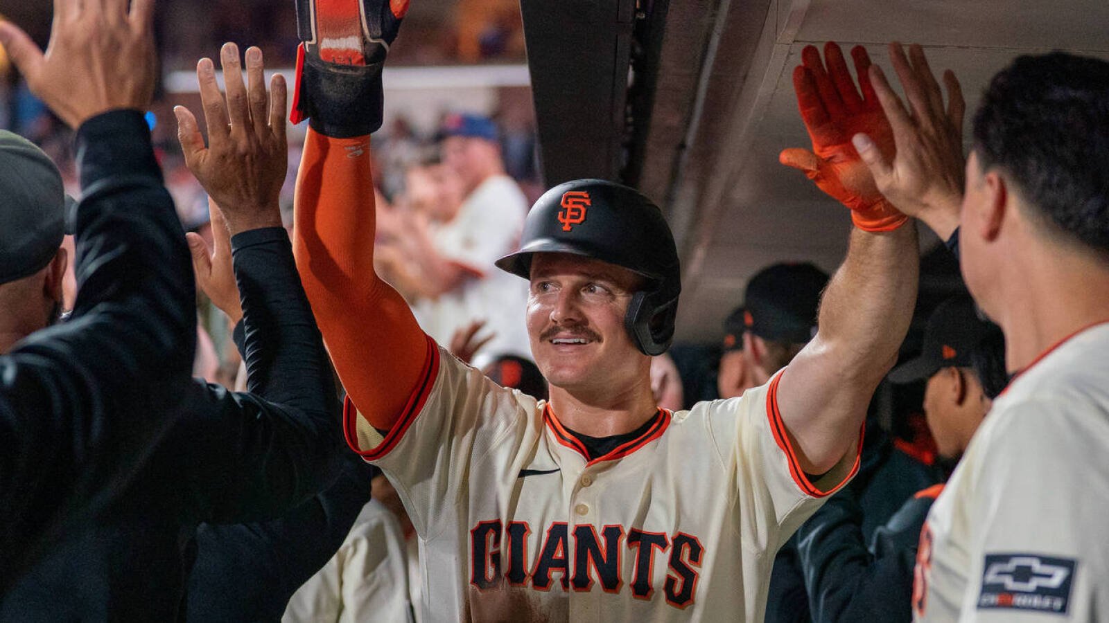 Surprising decision gives Giants big boost in NL wild-card chase