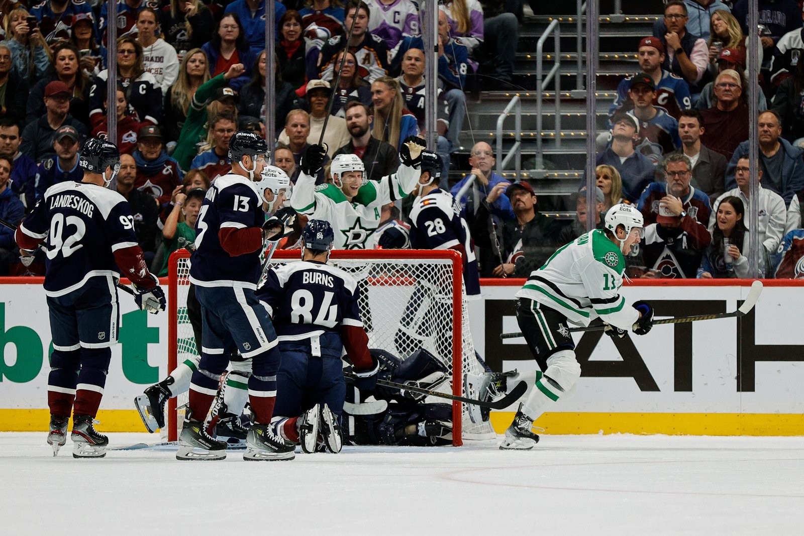 Stars Squeak By Avalanche 5-4 in SO Thriller - The Hockey Writers - NHL News